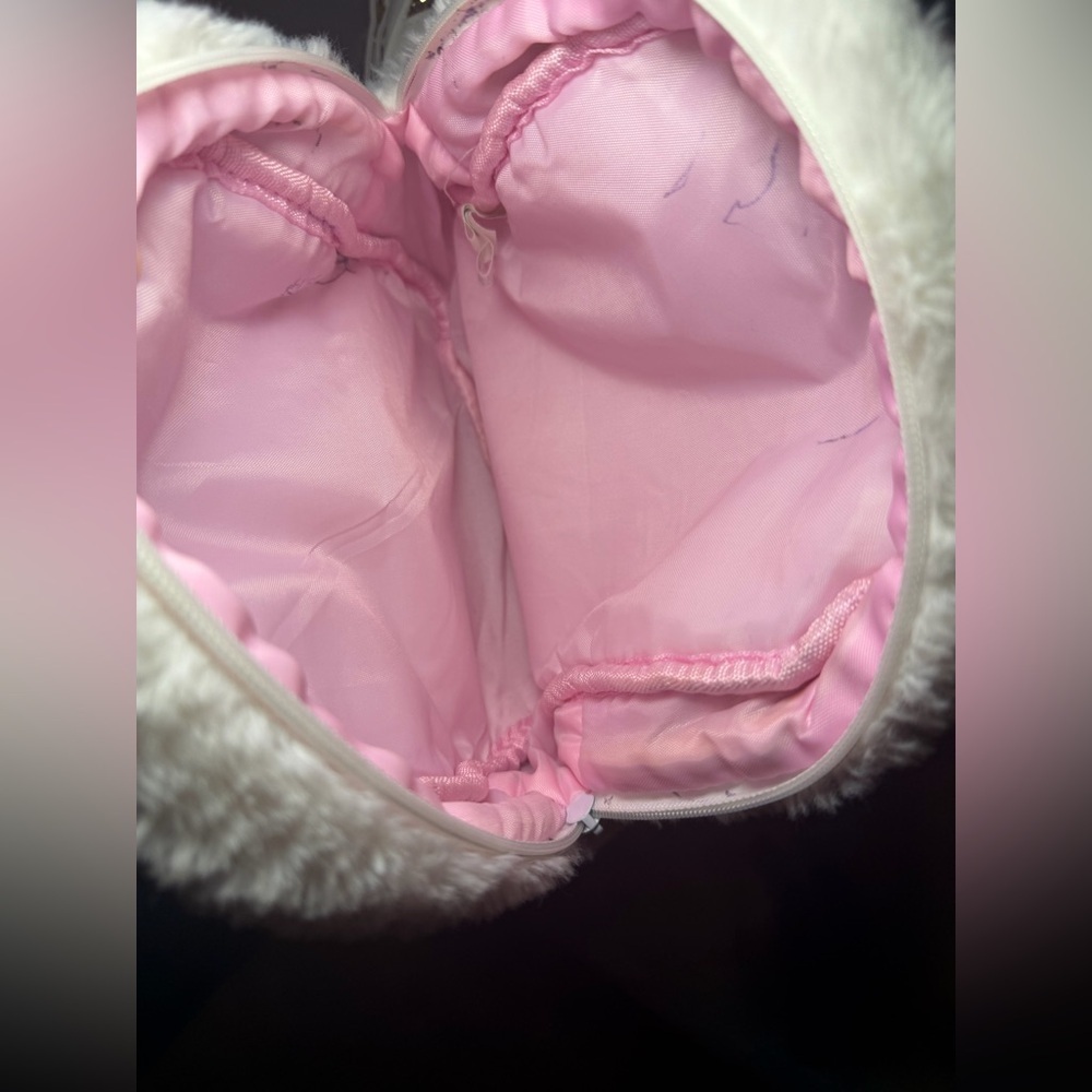 Claire’s Fuzzy Unicorn Mini Backpack - Picture 5 of 7